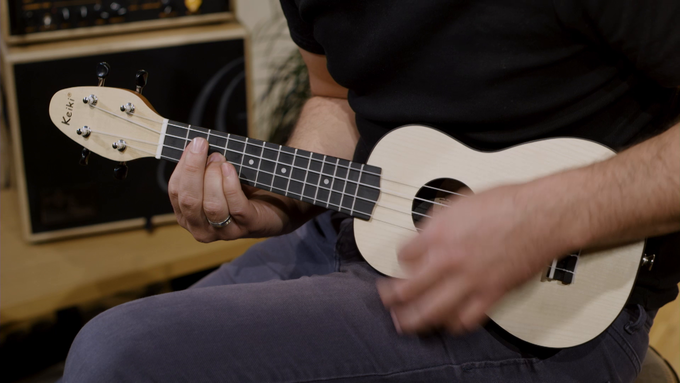 Soprano Size Ukulele Maple/ ABS Natural Set video